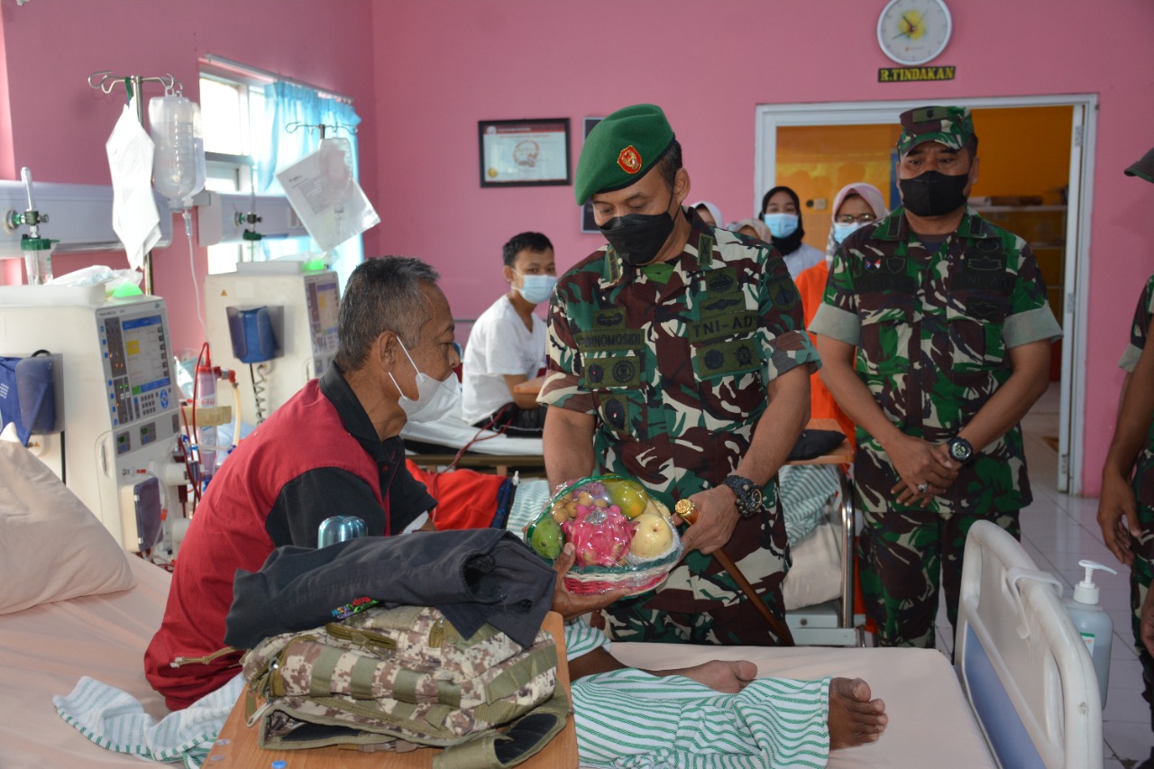  Kasih Sayang Danrem 073/Makutarama Tak Terbatas Ikatan Dinas